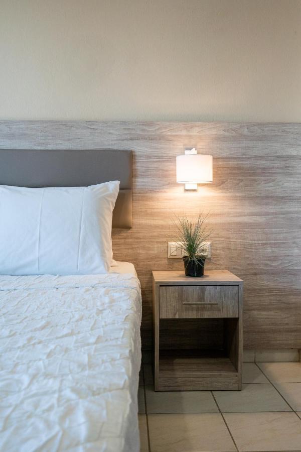 Hotel Grekas ネイポリ エクステリア 写真