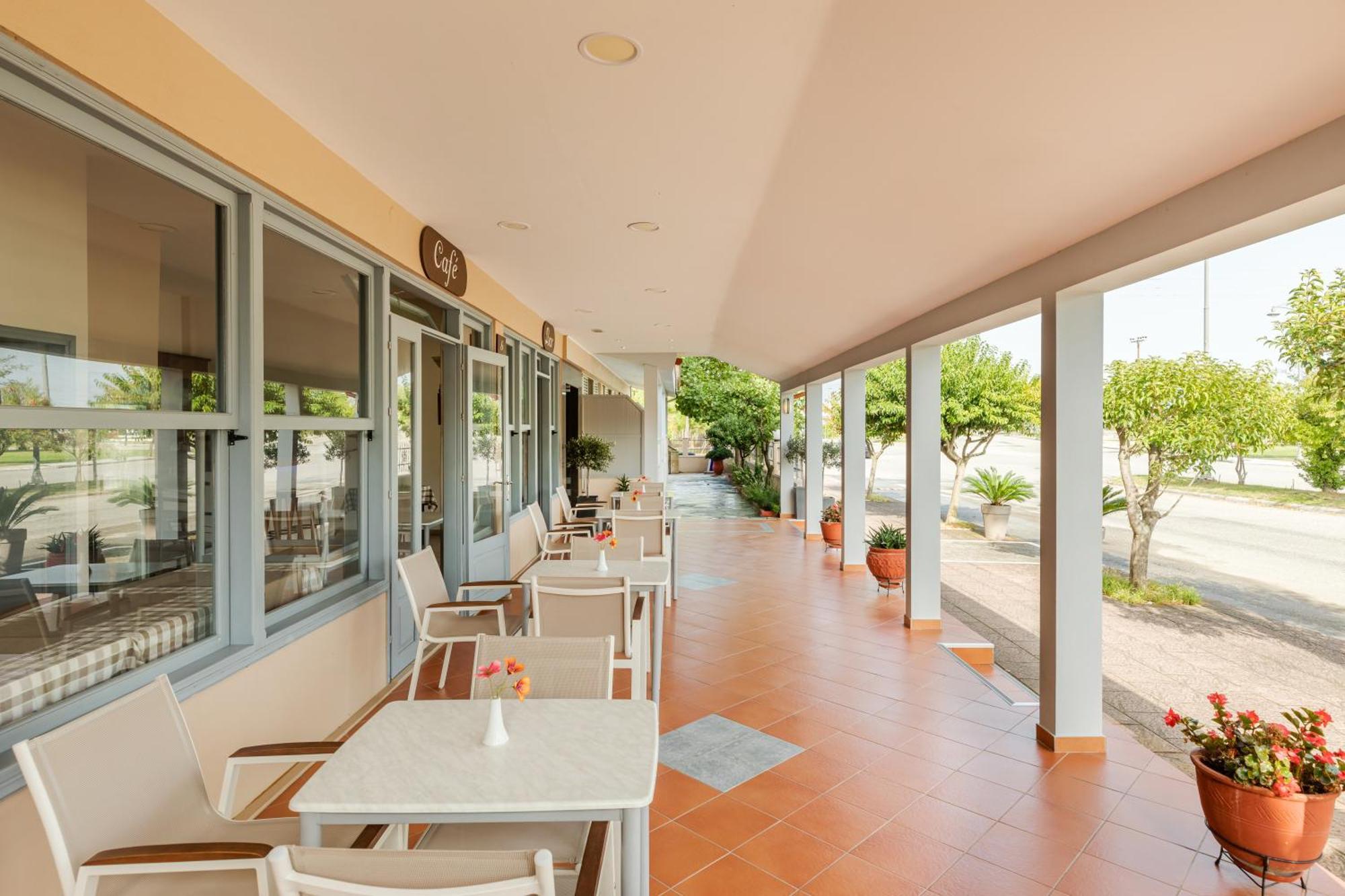 Hotel Grekas ネイポリ エクステリア 写真